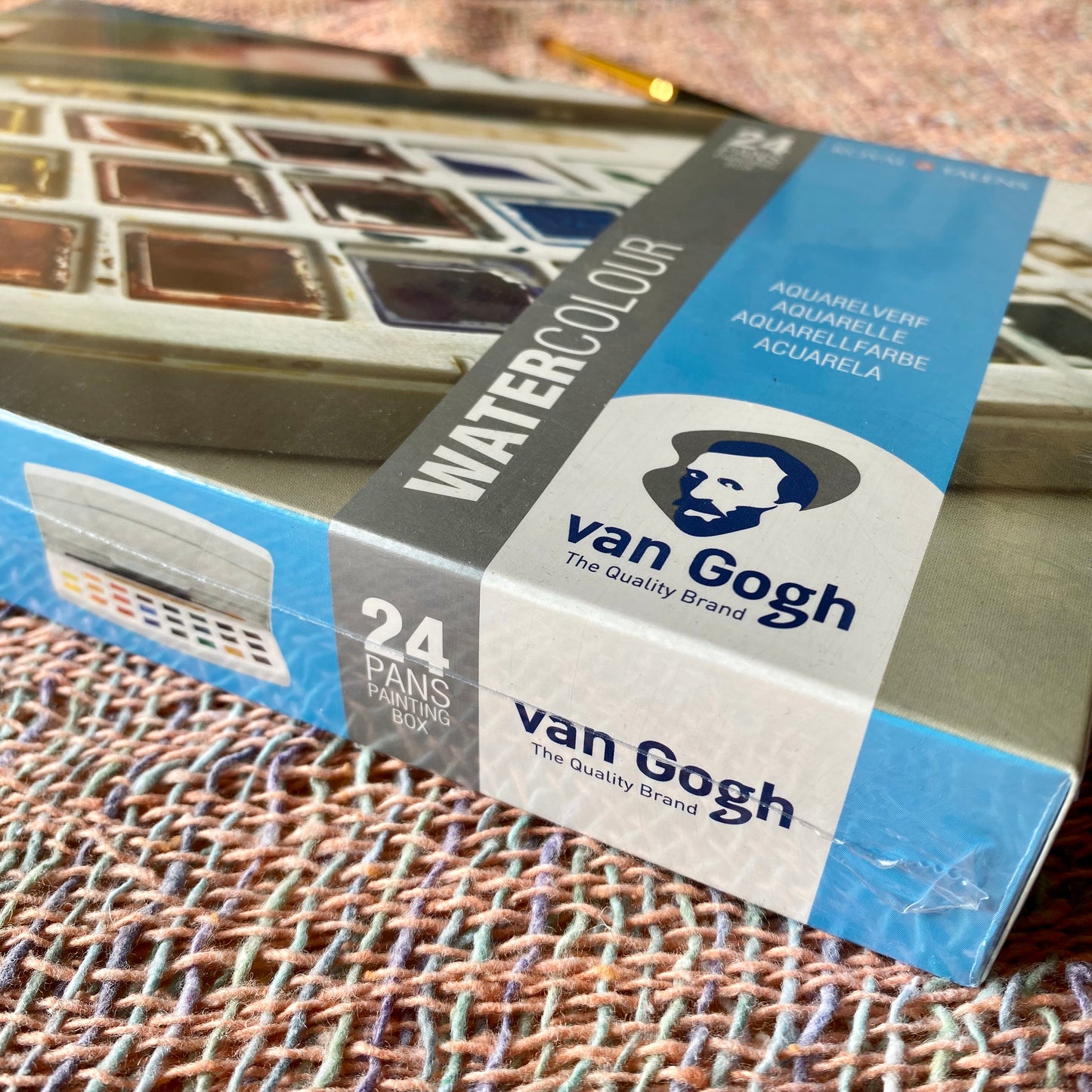 Van Gogh Watercolour 24 colours half pans + brush