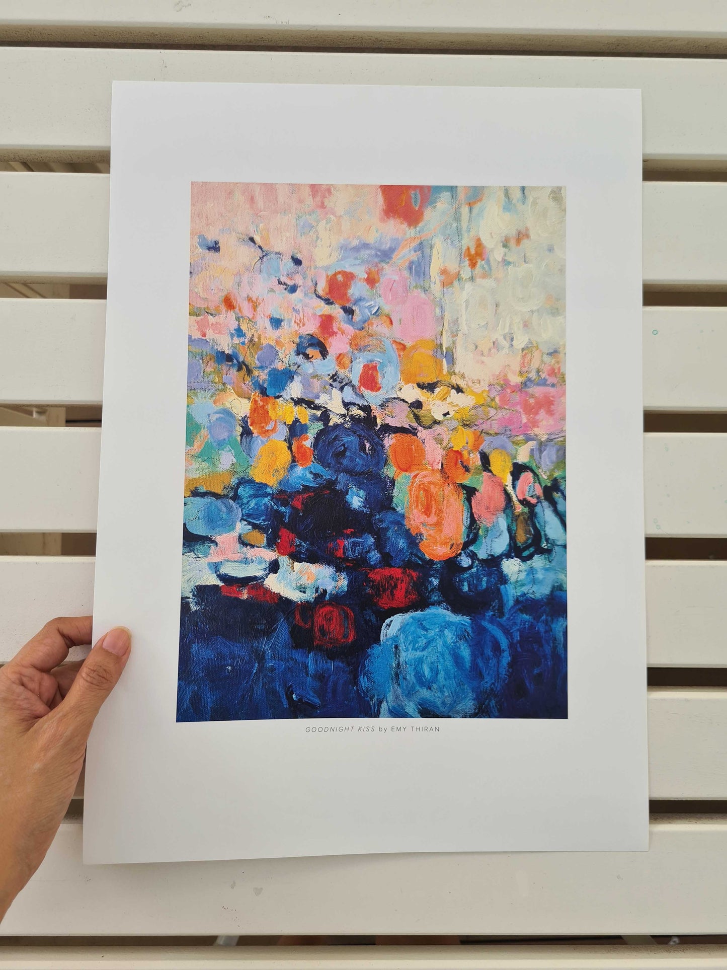 Goodnight Kiss | Art print by Emy Thiran