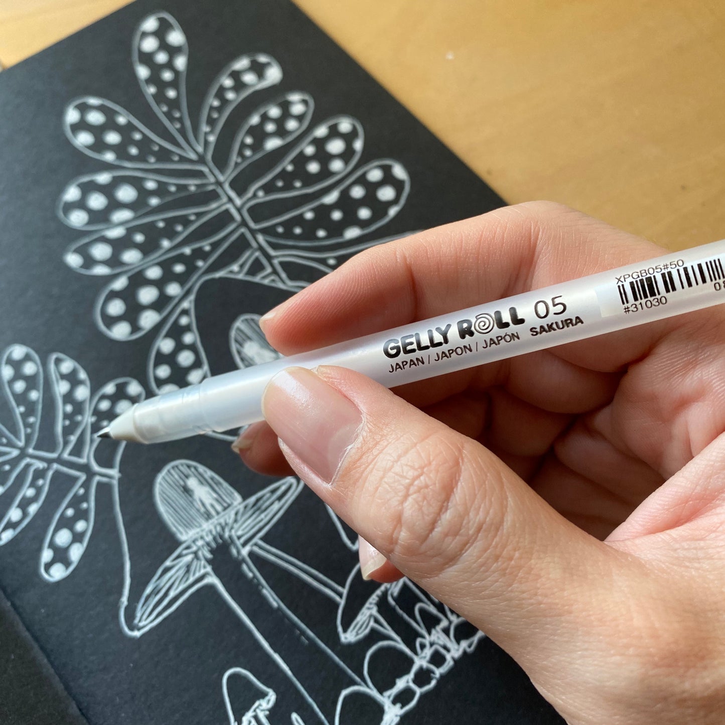 Gelly Roll (White) - Set of 3 (Fine, Medium, Bold)