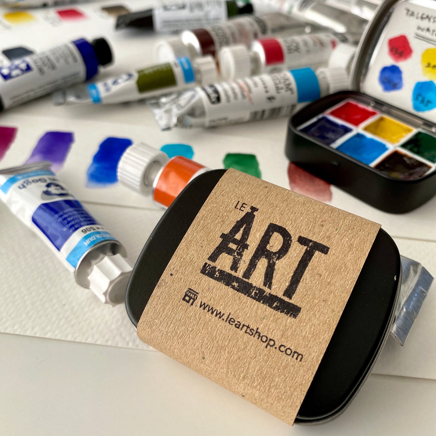 Daniel Smith Extra Fine Watercolour | Hand Poured Half Pan