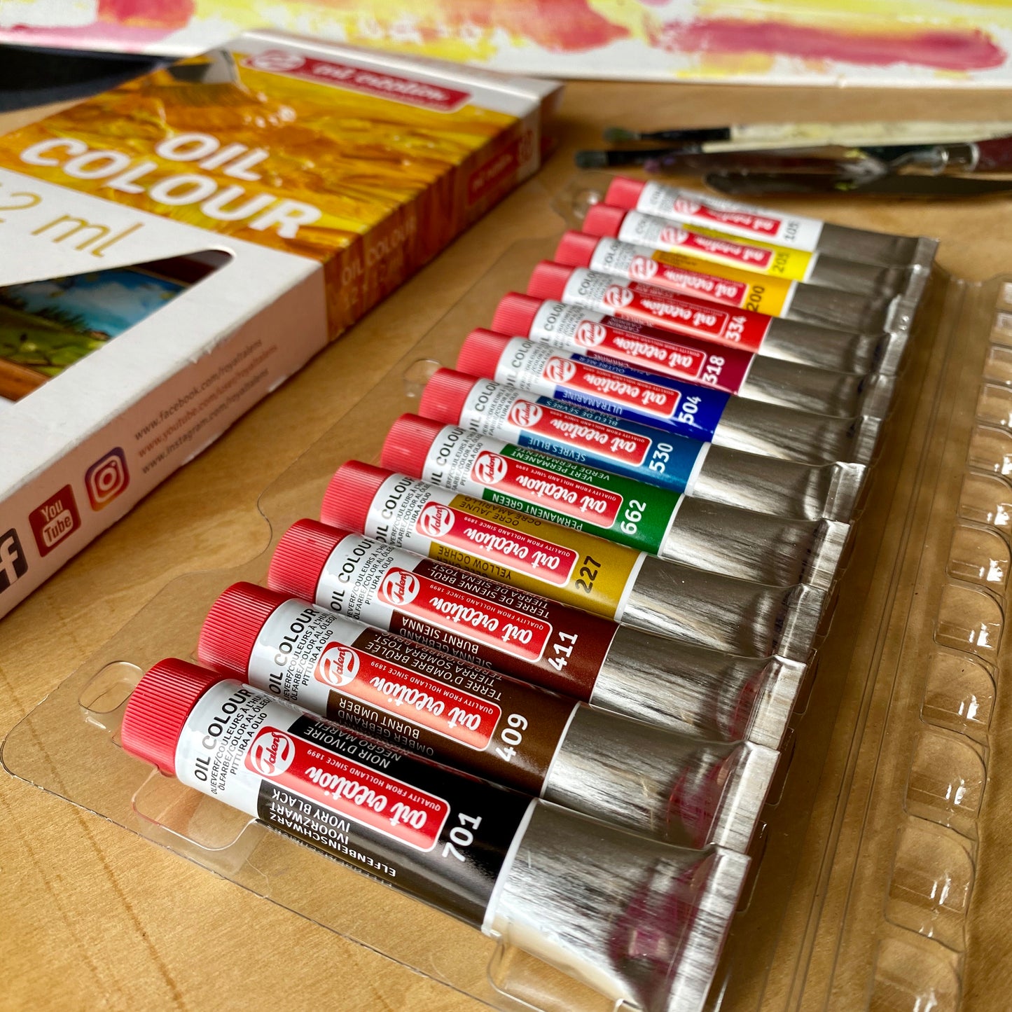 Talens Art Creation Oil Colour - 12 colour set