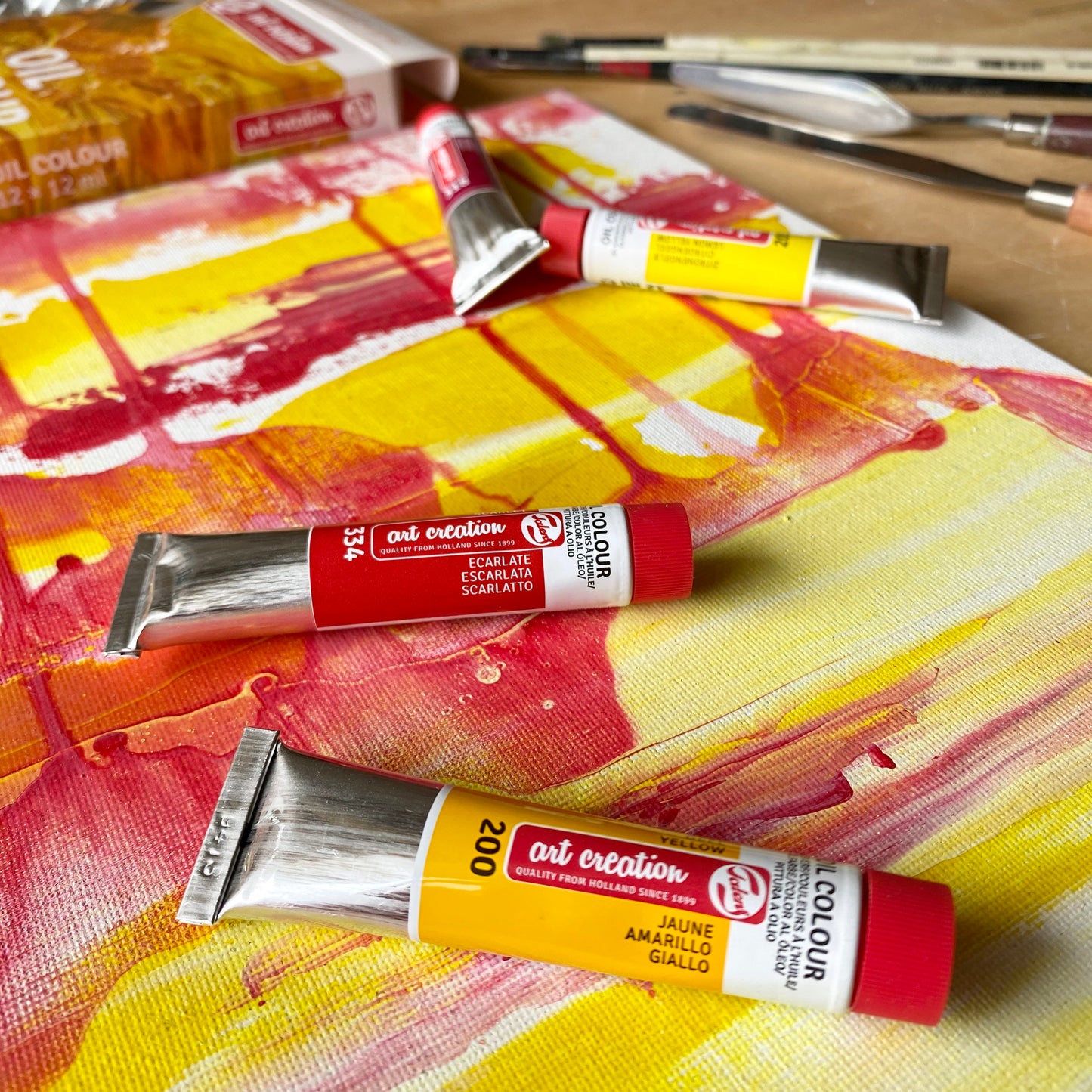 Talens Art Creation Oil Colour - 12 colour set