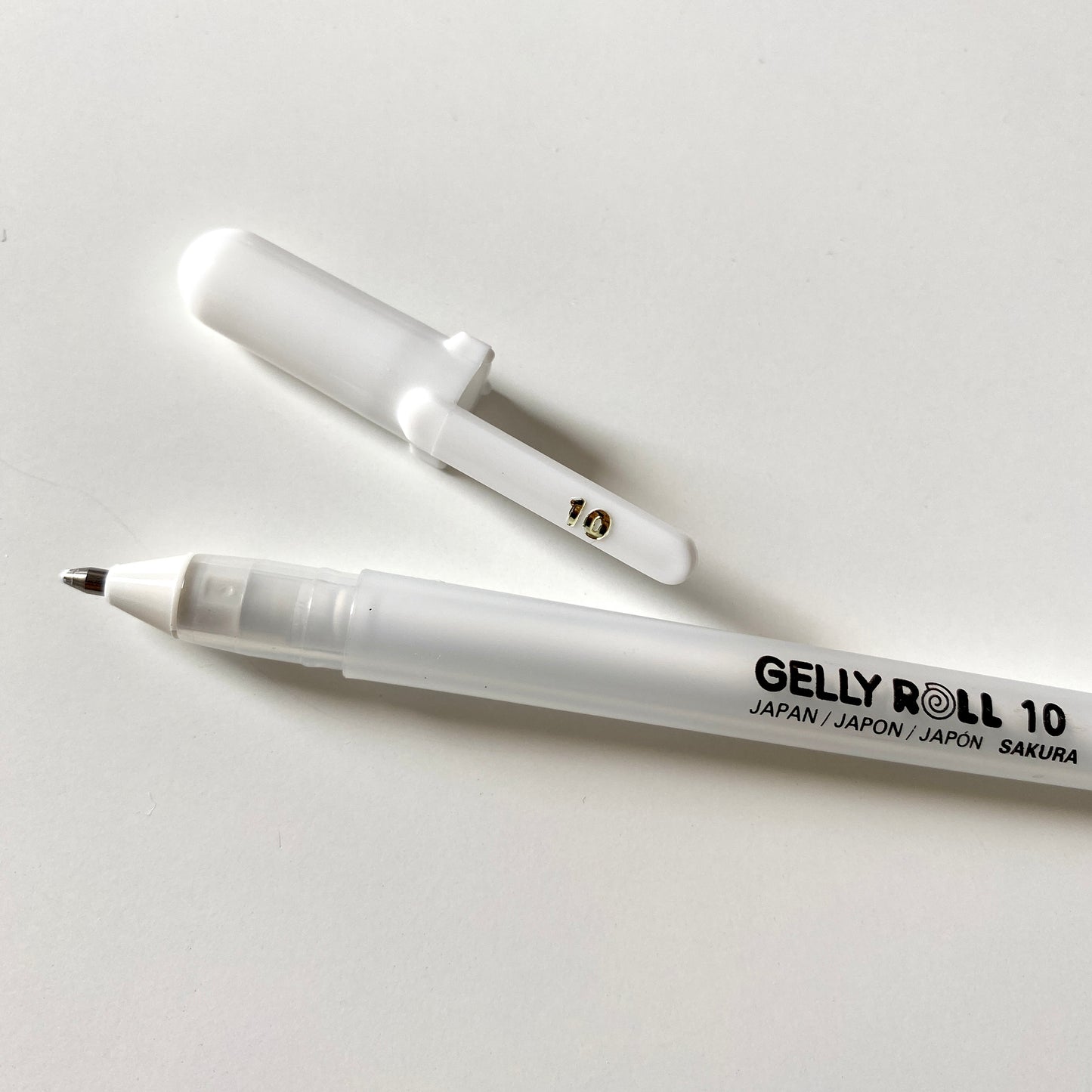 Gelly Roll White pen