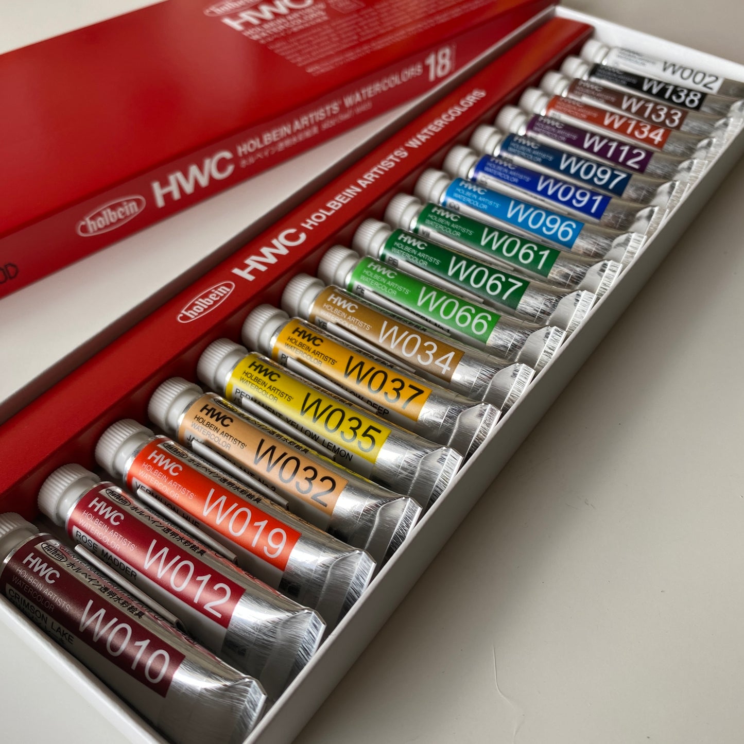 Holbein Artists’ Watercolours 5ml tubes | 18 colours set