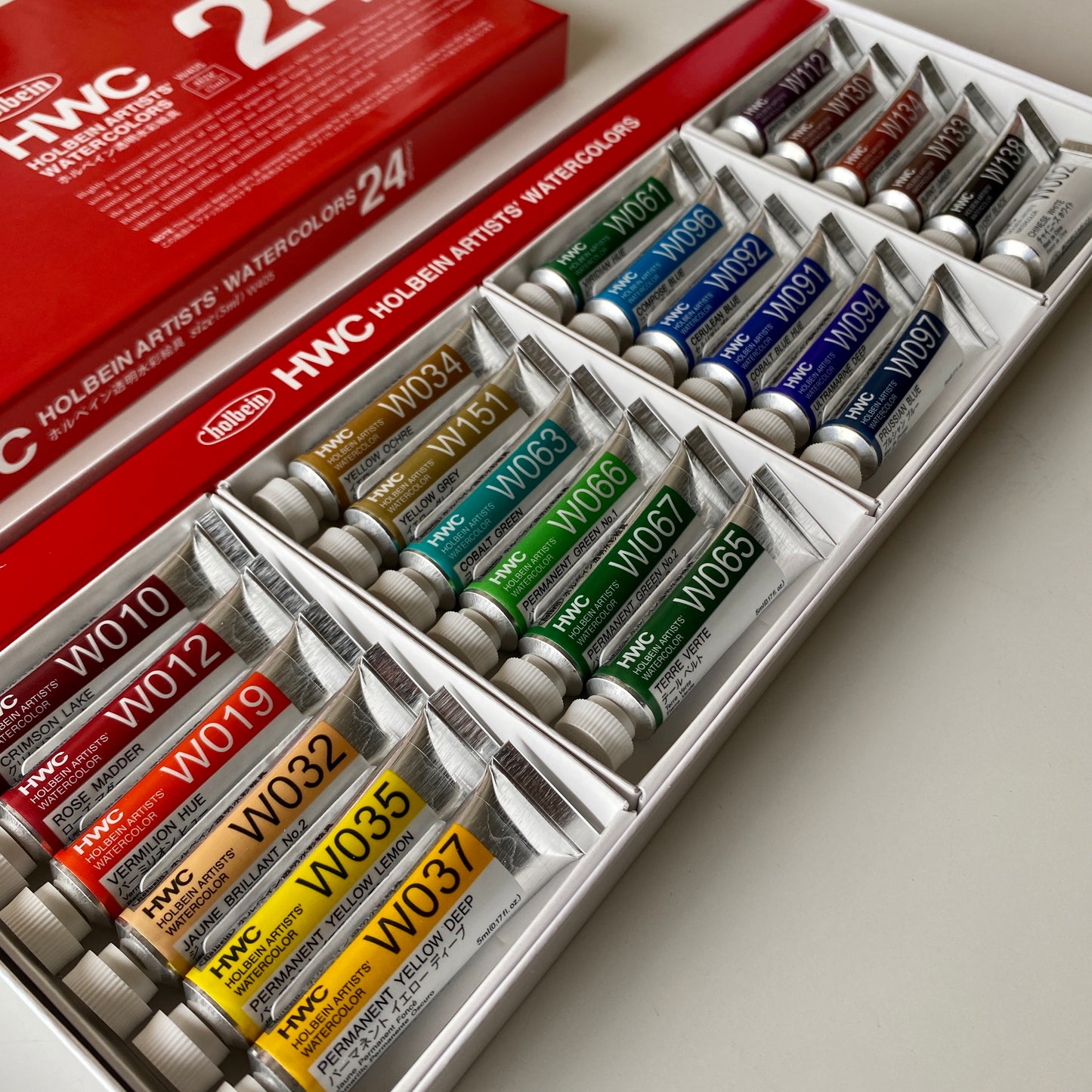 Holbein Artists’ Watercolours 5ml tubes | 24 colours set